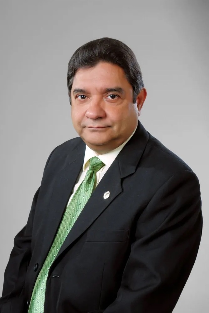 Dr. Francisco Espino Director General