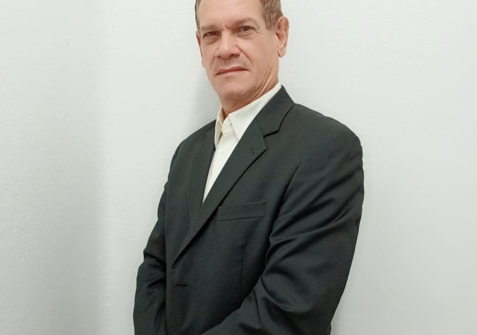 Dr. Ricardo Martínez